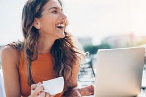 notebooks con pantallas OLED en 2025