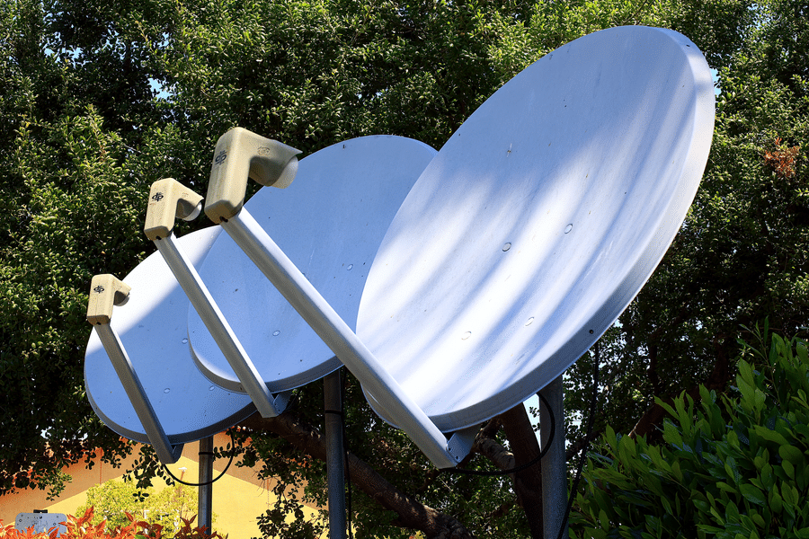 Antenas parabólicas para telecomunicaciones