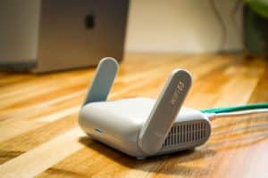 Router WiFi 6 con antenas Mesh