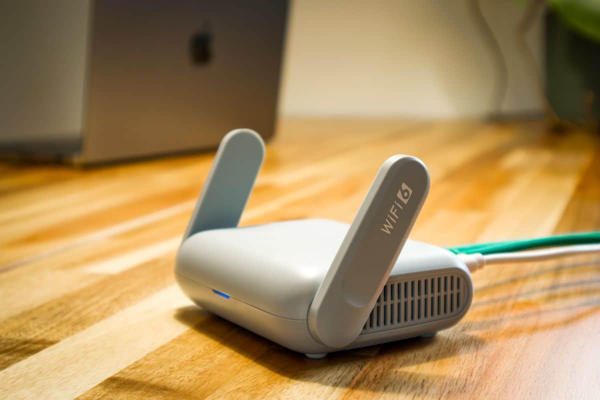 Router WiFi 6 con antenas Mesh